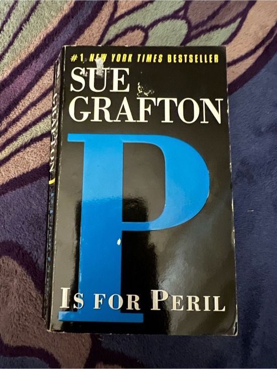 Other - Sue Grafton "P Is For Peril" Paperback Book - Black & Blue Cover